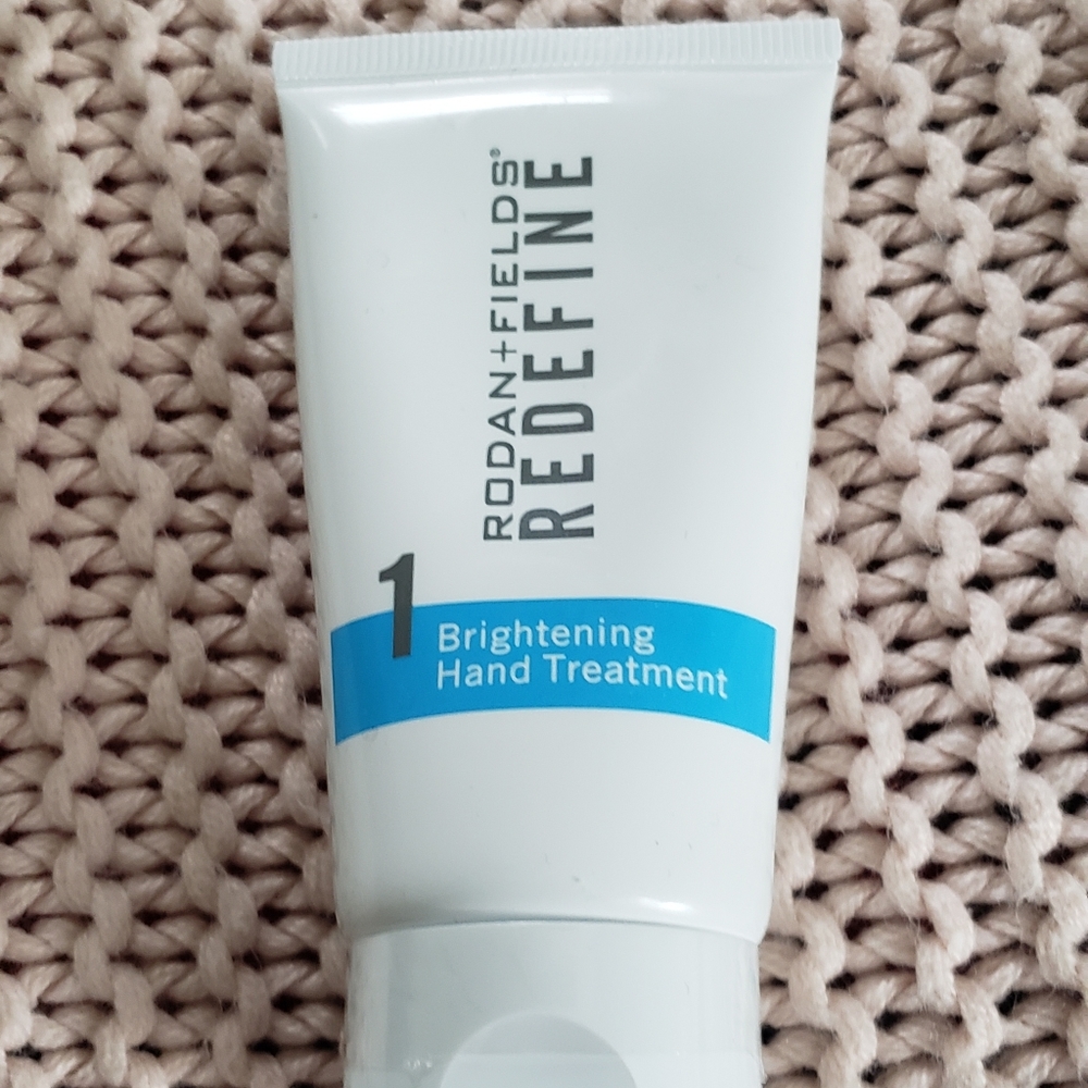Rodan +fields brightening hand cream redefine